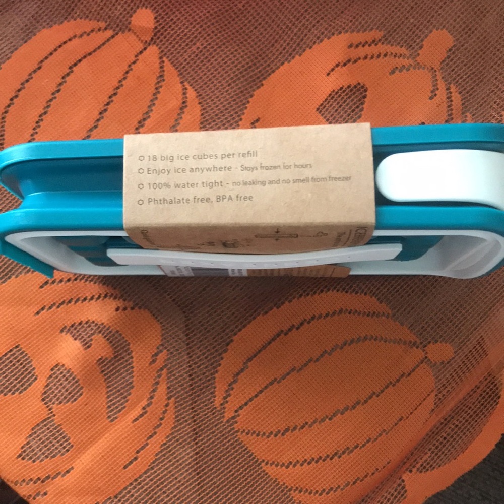 Never opened ice cube maker - Picture 5 of 5